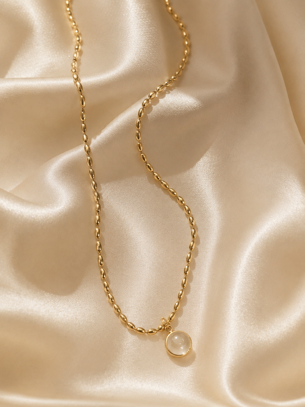 Gold Pearl Pendant Necklace