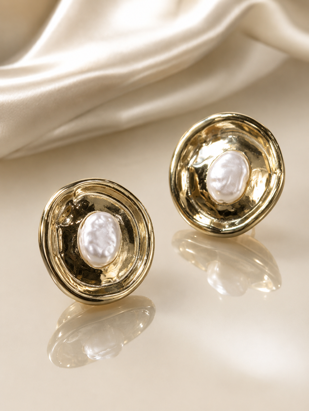 Vintage Pearl Disc Stud Earrings