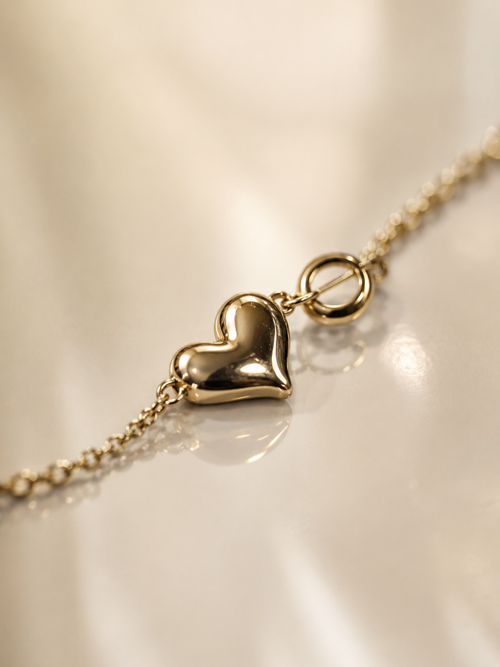 Minimal Heart Chain Bracelet