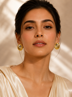 Pearl Shell Stud Earrings