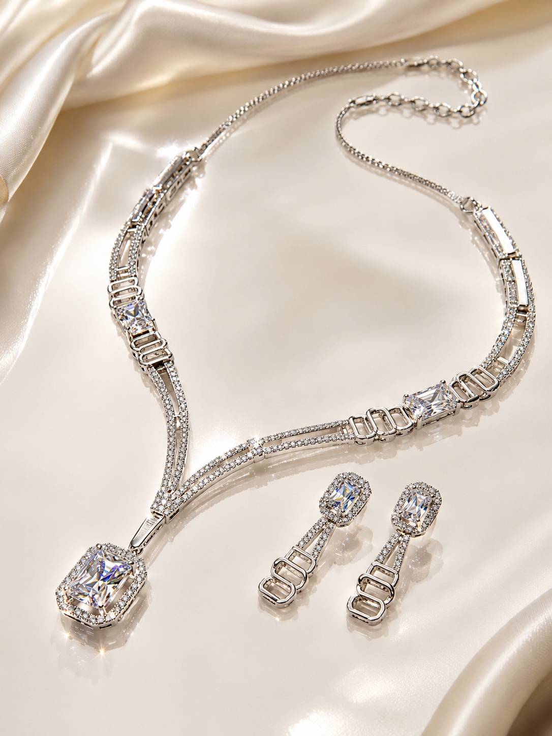 Regal Radiance Necklace Set
